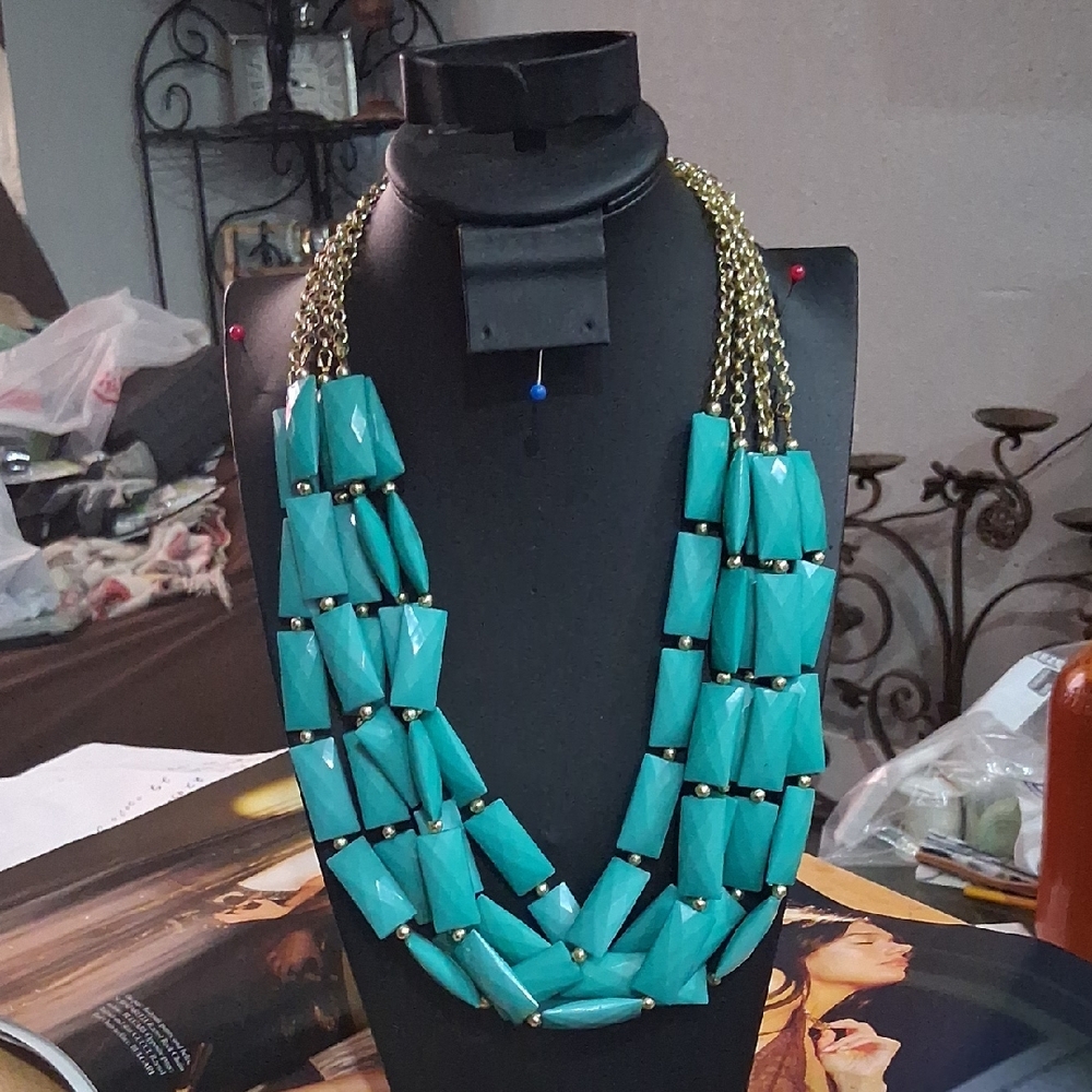 Turquoise Beaded Necklace with Gold Accents